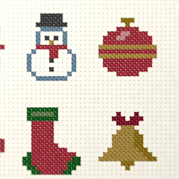 16 Little Christmas Ornaments: detail