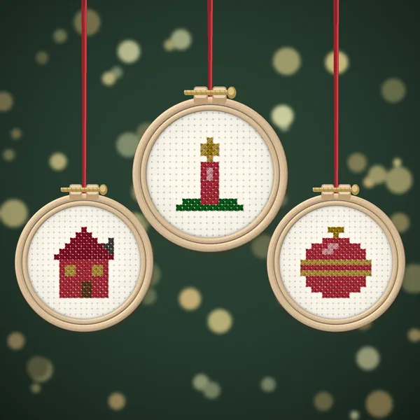 16 Cosy Christmas Minis: ornaments