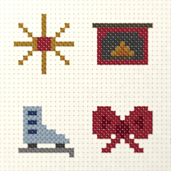 16 Christmas Minis with Robin and Mouse: detail
